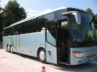 Reisebus mit 48 Sitzplätzen und WC